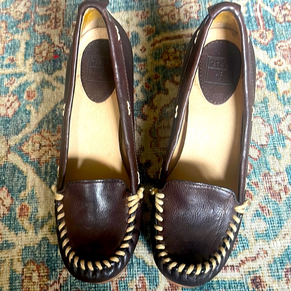 FRYE chunky brown loafers